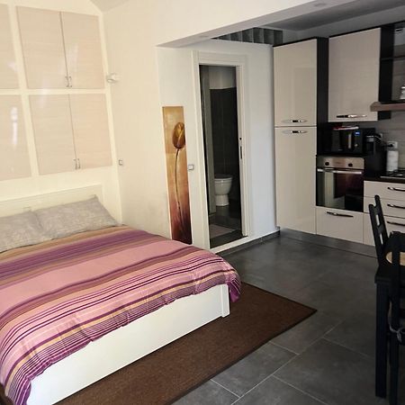 Free ParkingAppartamento Angolo Di Relax!!! Rivoli  Exteriör bild