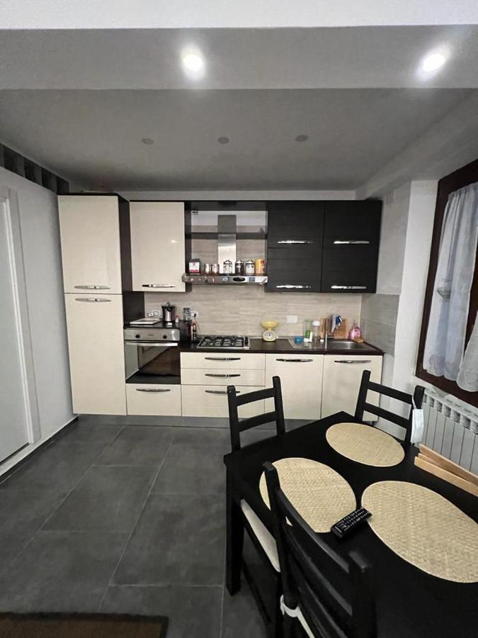 Free ParkingAppartamento Angolo Di Relax!!! Rivoli  Exteriör bild