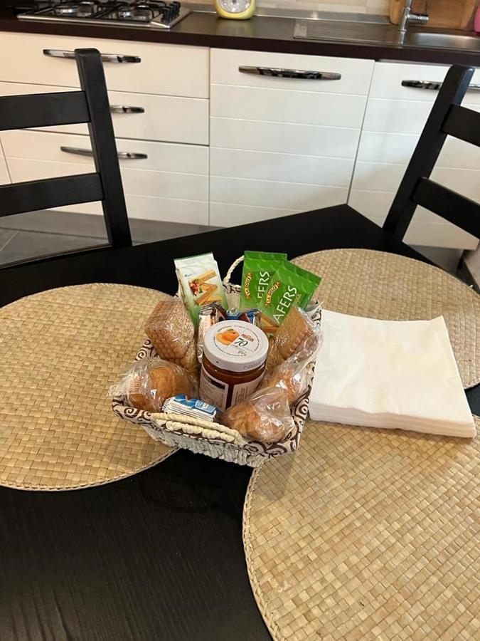 Free ParkingAppartamento Angolo Di Relax!!! Rivoli  Exteriör bild