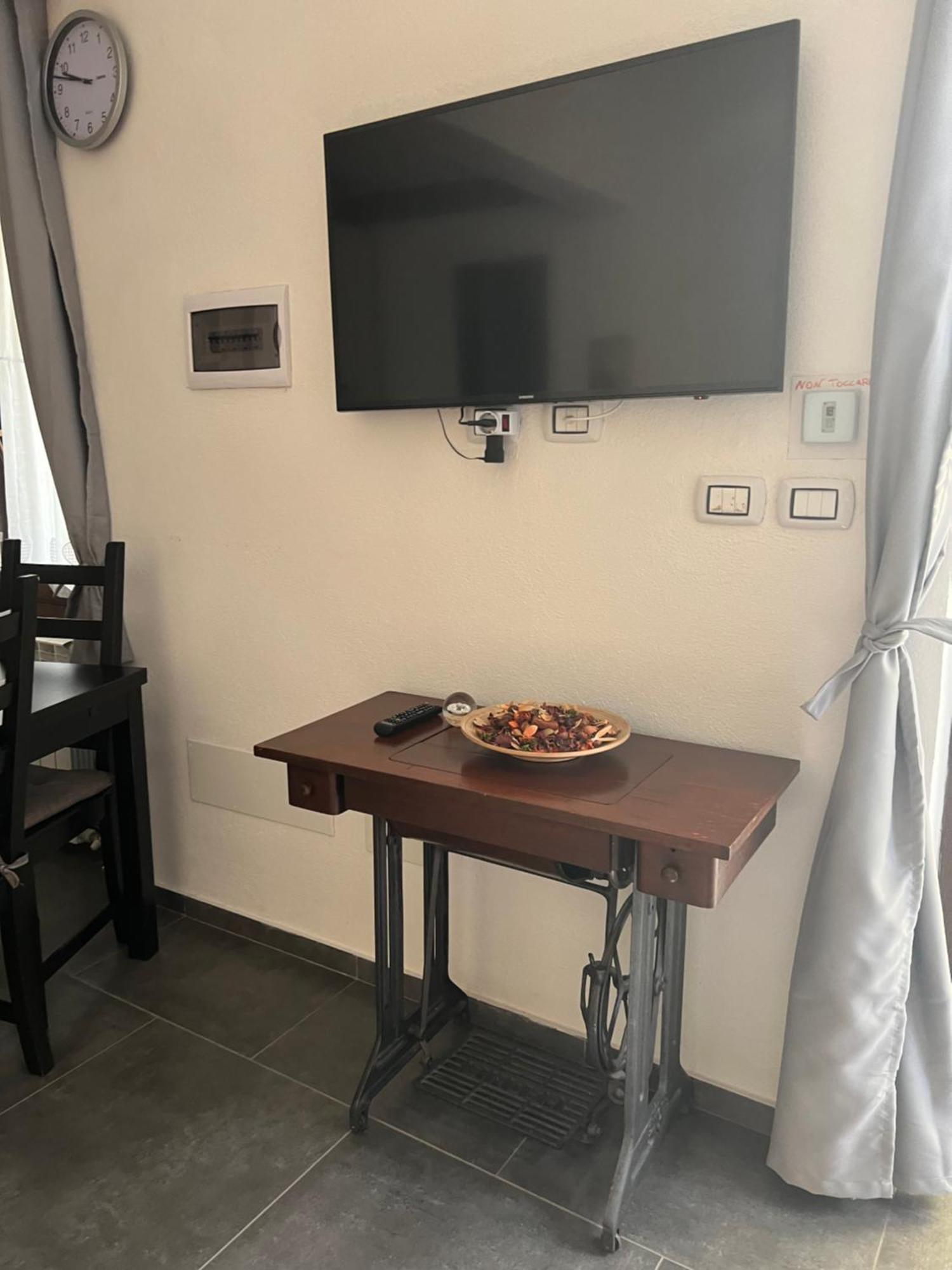 Free ParkingAppartamento Angolo Di Relax!!! Rivoli  Exteriör bild